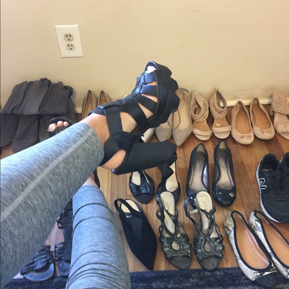 Size 7 heals boots flats sandals Nine West,Cole... - Picture 3 of 8